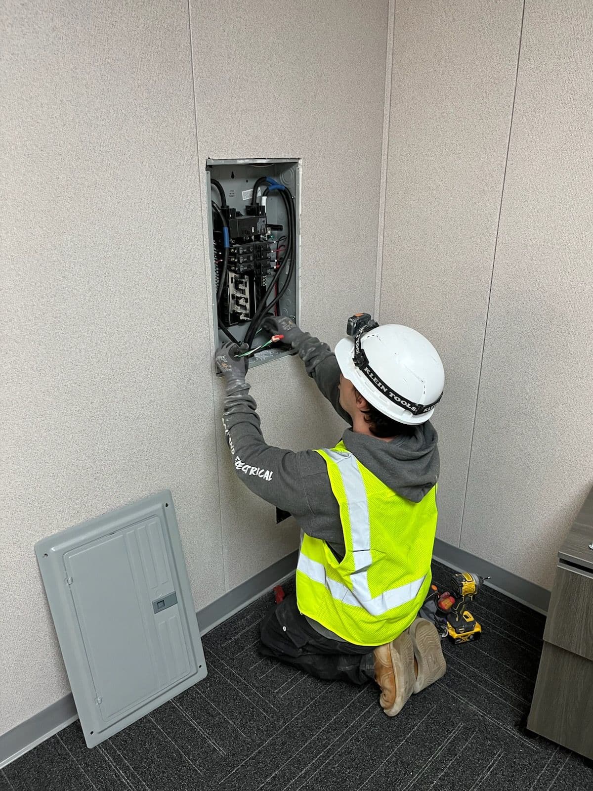 Project Dedicated Circuit Installation for Mobile Office in Utah County image