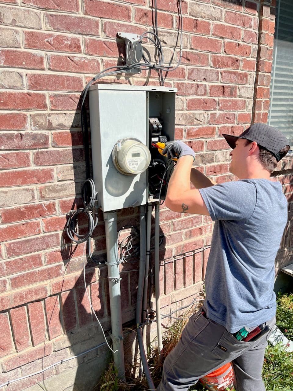 Reliable Electrical Troubleshooting Services image